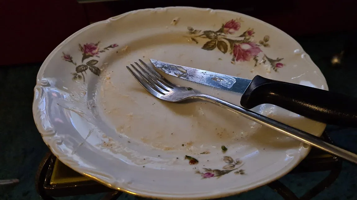 eten bord leeg rn