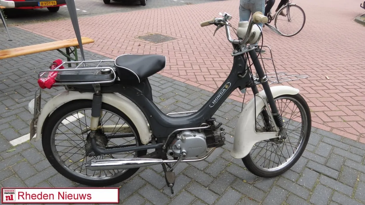 fe94h61epklannrz97fgkgcsa 2014 09 14 velp stationsplein stationsemplacement 002