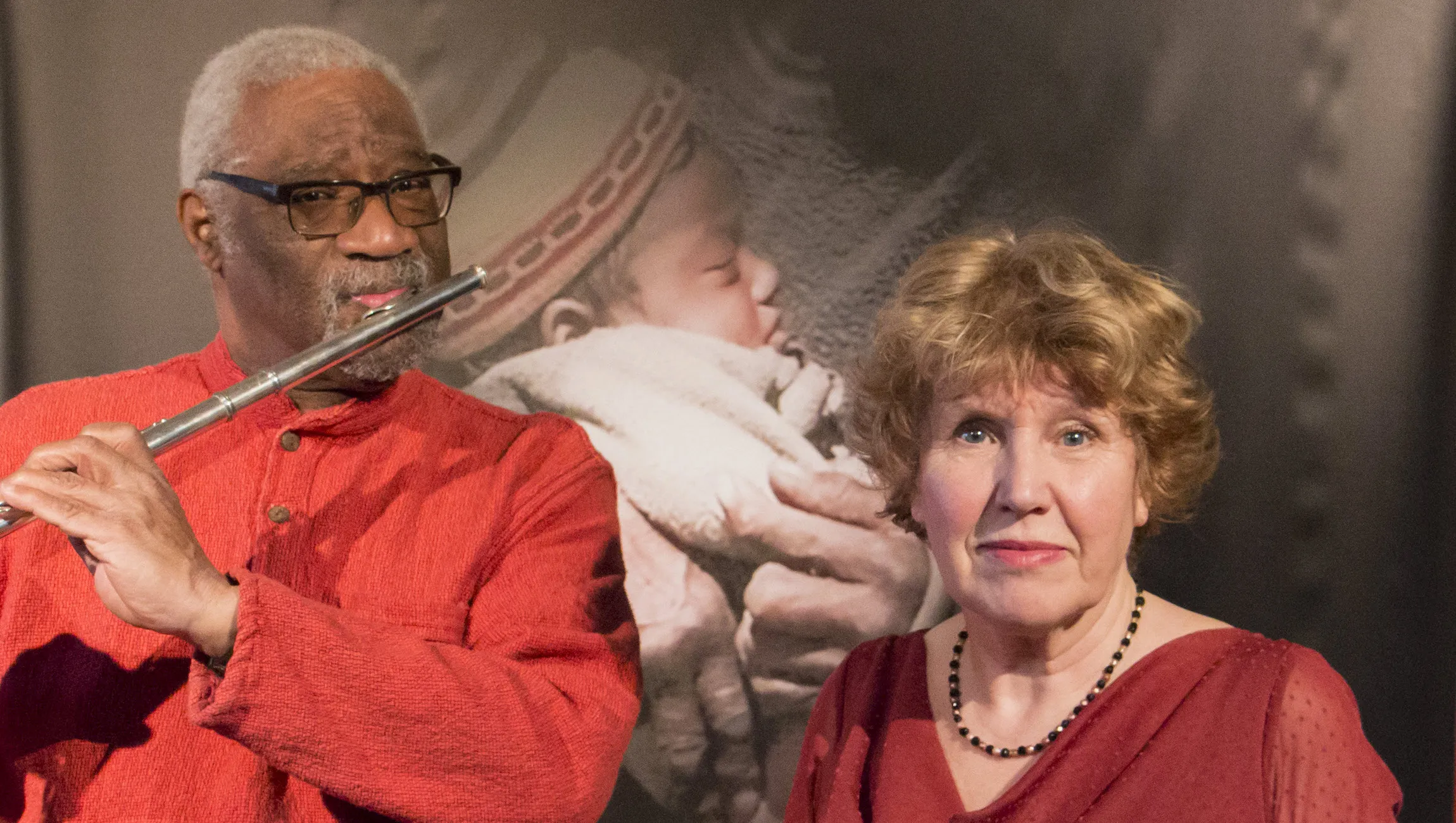 foto ric stokes en thea rijsewijk het kleine meisje van meneer linh