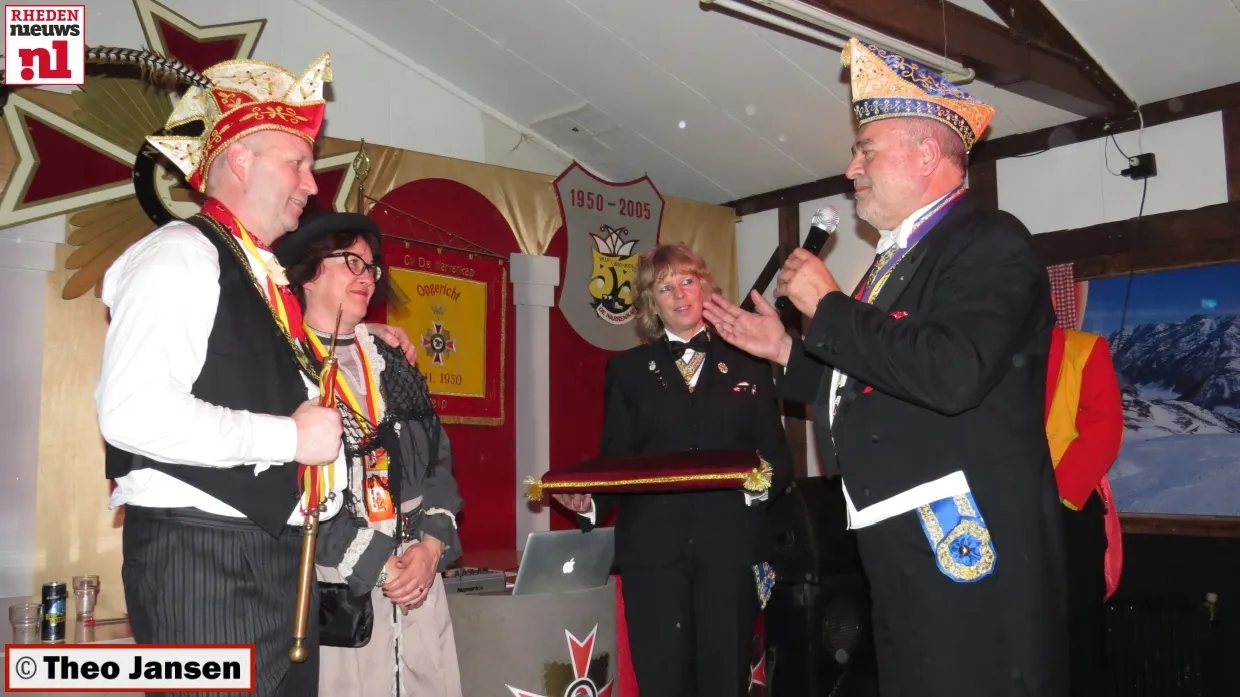 hmtclzwqupze3dx90d7vbdap0 2014 03 04 de beemd boerenbal de narrencap032