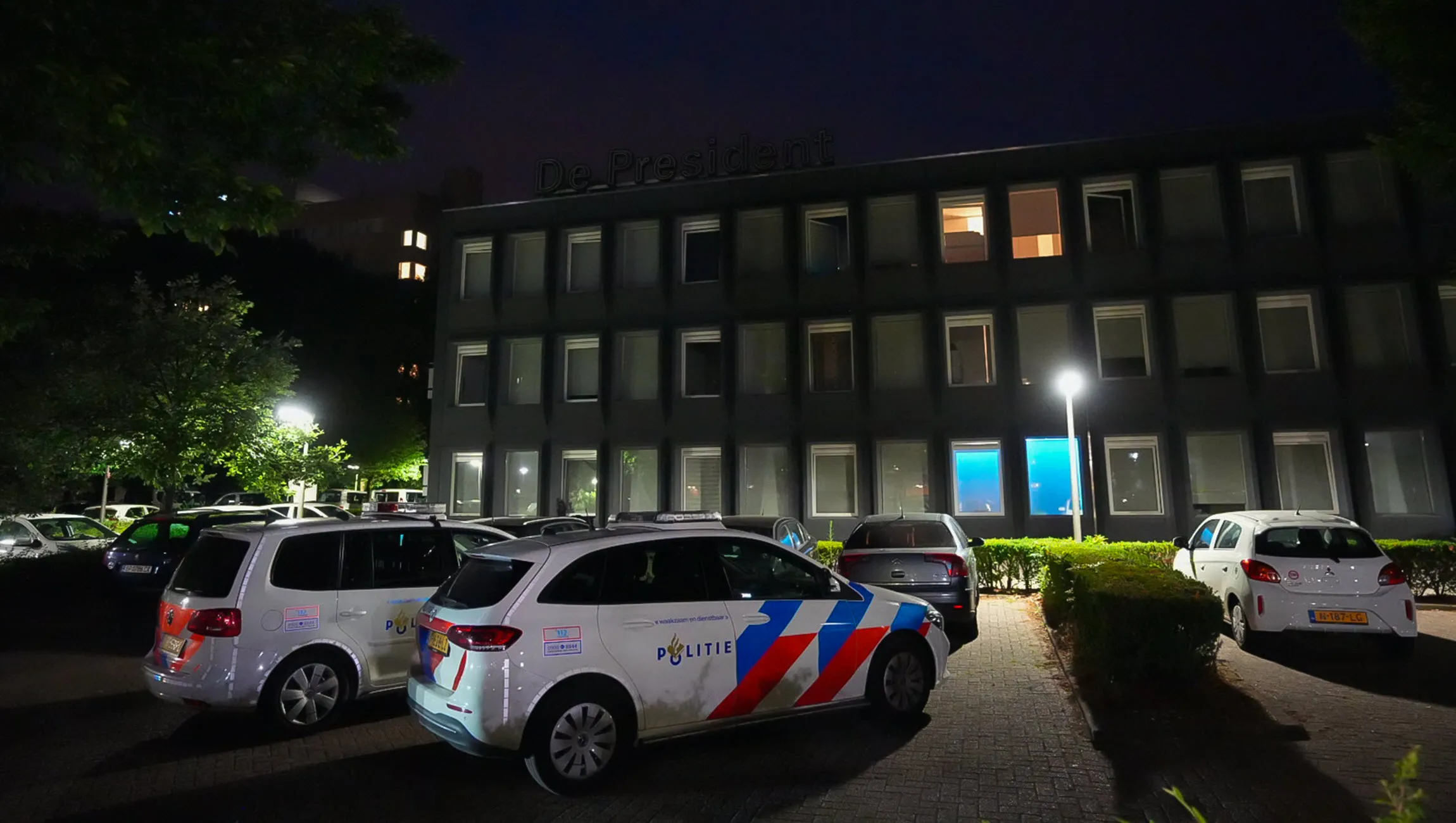 hulpdiensten massaal naar de president te velp na melding steekpartij persbureau heitink 0