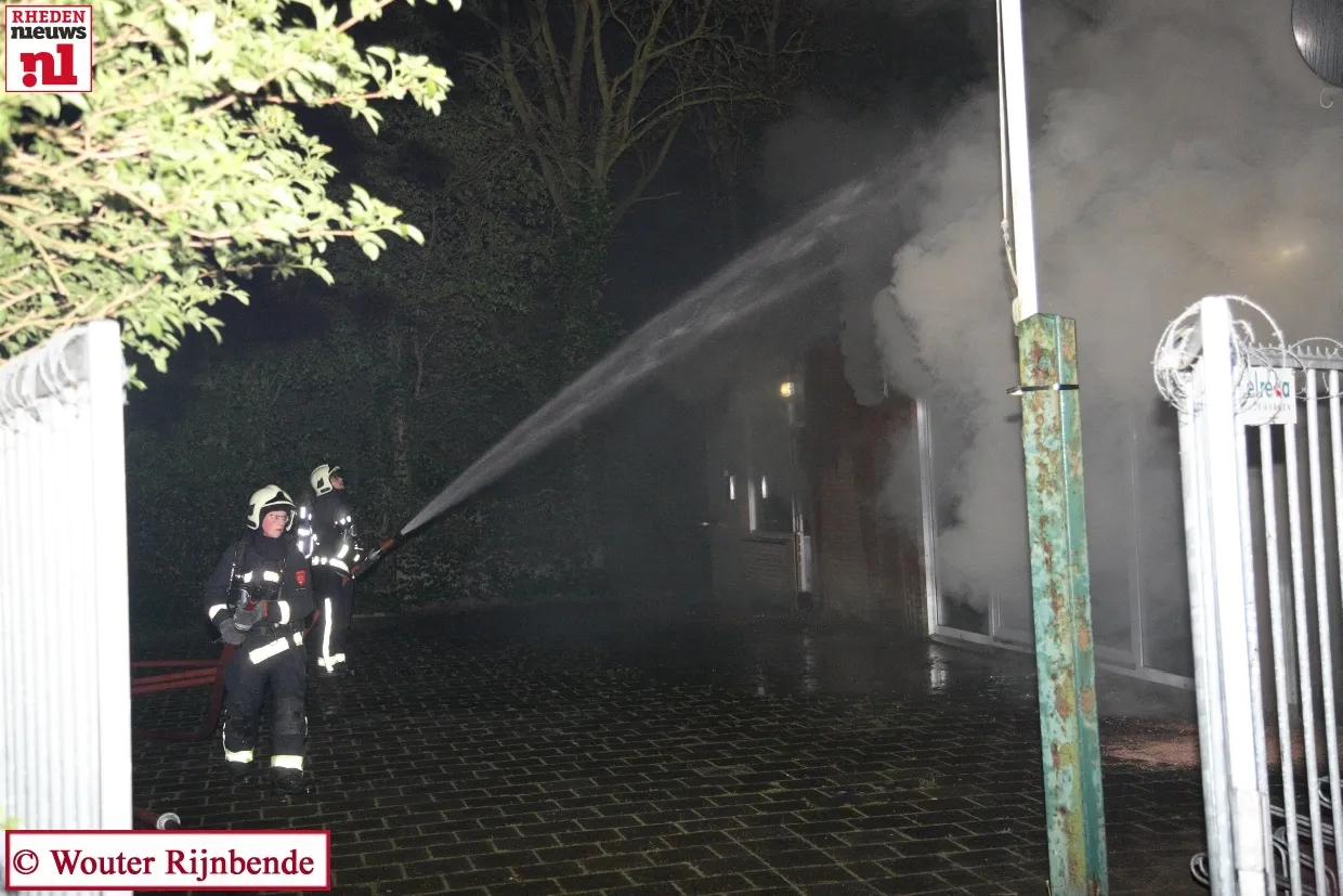 jvyo3nn8v0nx2tghmvnfid782 2014 04 19 brand pfc rhedenl 006