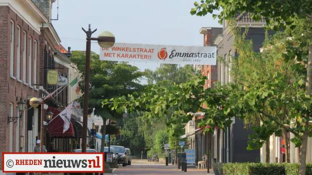 jzqop9d6xeecwfc4q05arr9om emma1