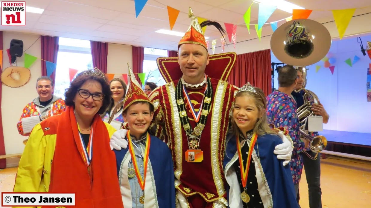 kutfd7oyo50myeosq4jt5a584 2014 02 28 carnaval fredericusschool013