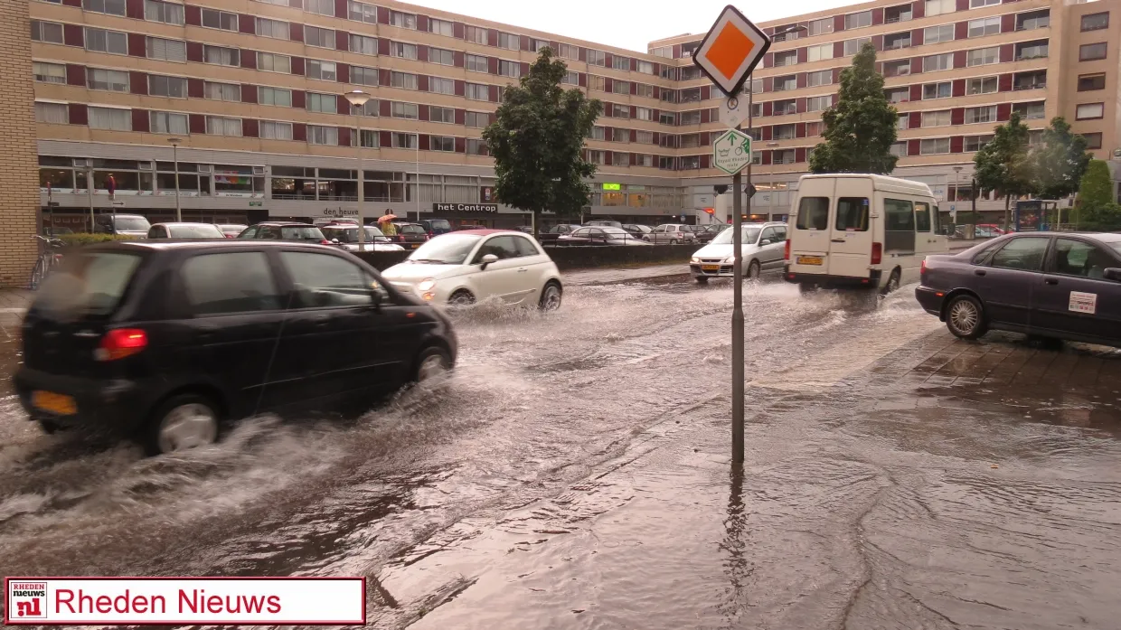 m40757c1vbloo23io38o0988b 2014 07 28 wateroverlast velp 012