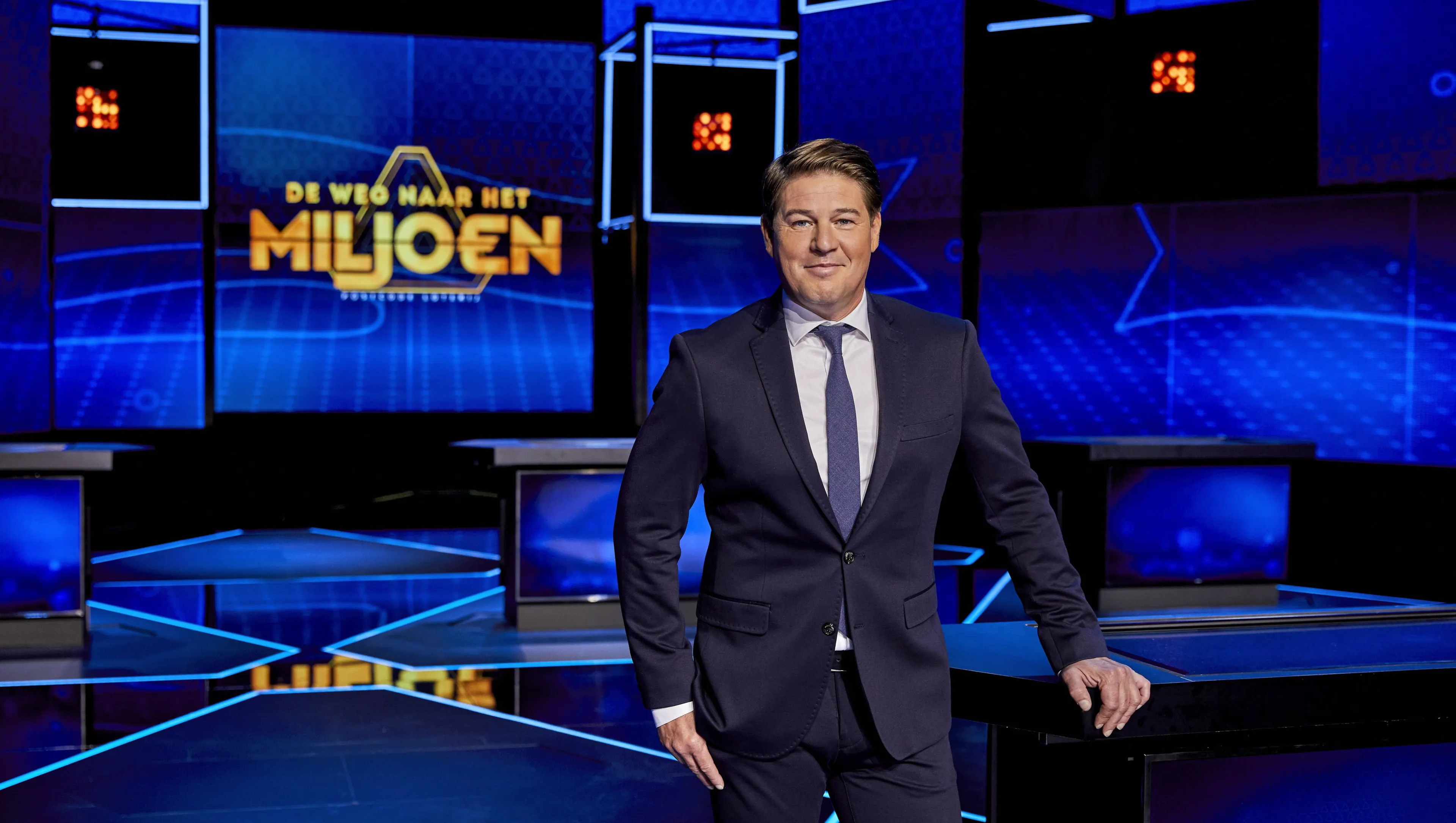 martijn krabbc3a9 presenteert postcode loterij de weg naar het miljoen william rutten