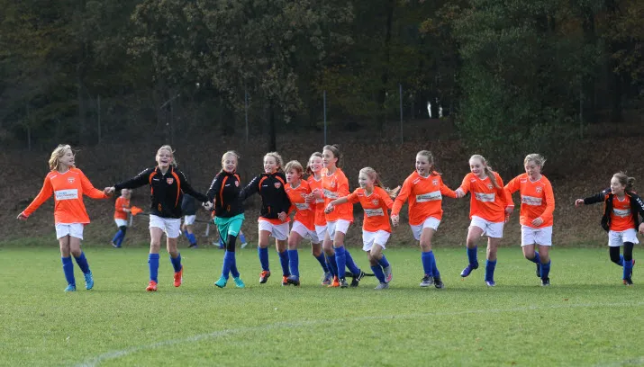 meidenvoetbal dvov
