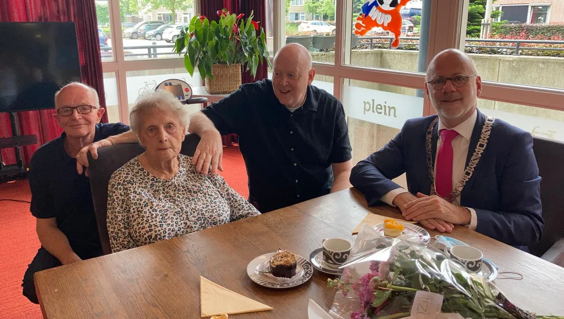 mevrouw lenselink 100 jaar gemeente rheden
