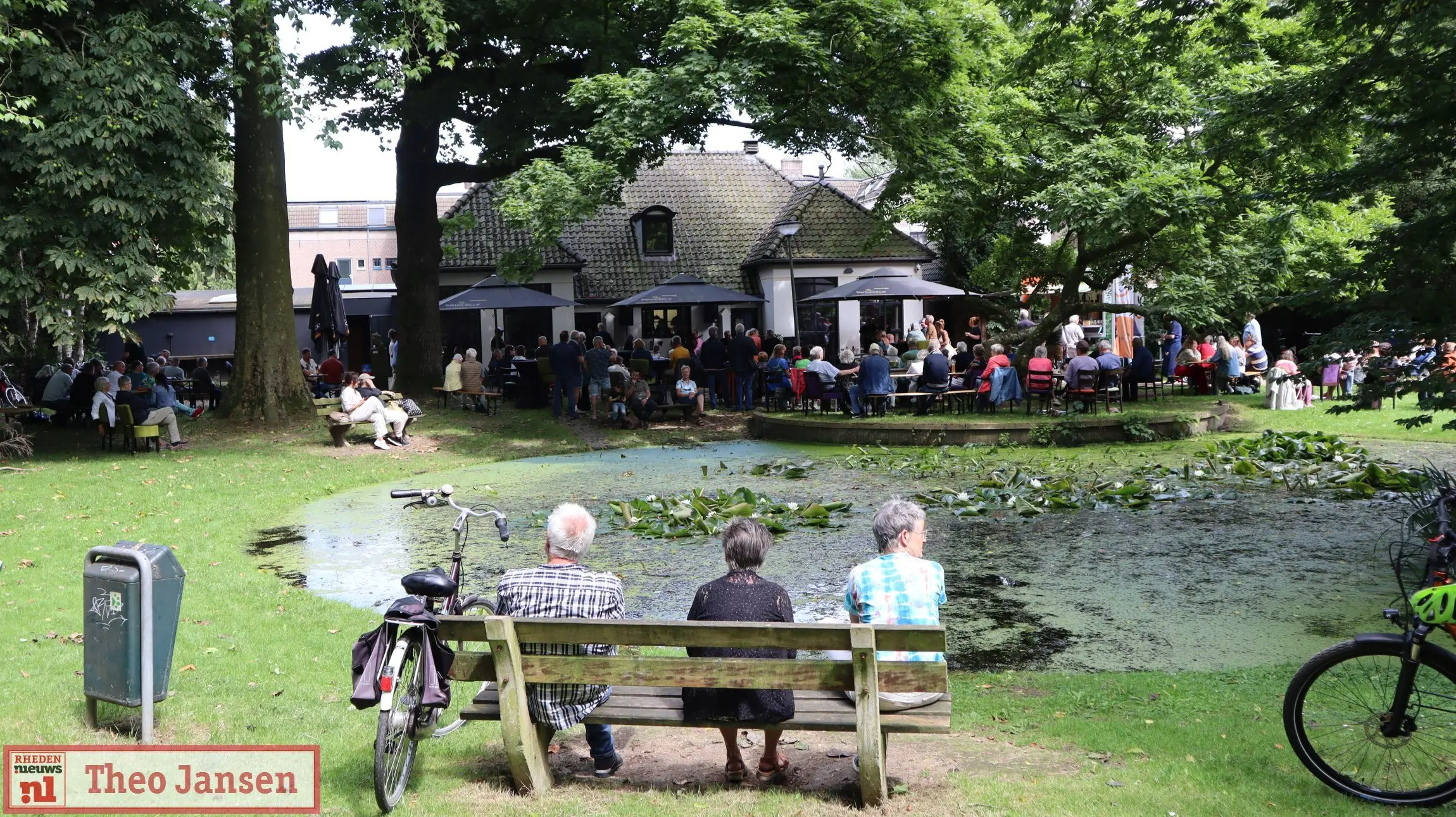 no cigar blues band vermaakt publiek bij de oranjerie in dieren 14 07 2024 10