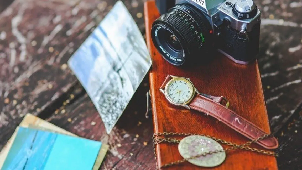 old camera watch