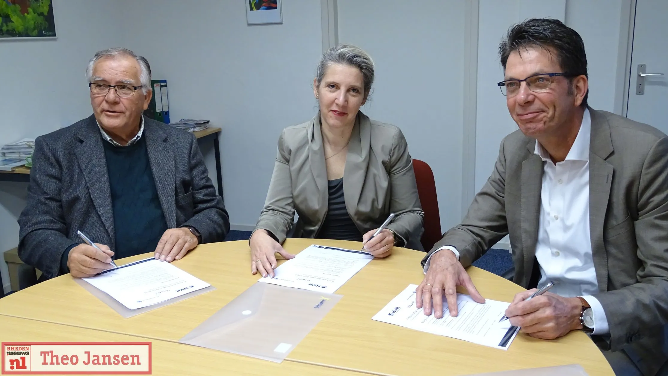 ondertekening prestatieovereenkomst hvrvivaregemeente rheden 3