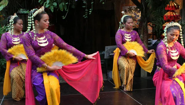 pbows740filzl63u0g4974l1g pasar malam bz