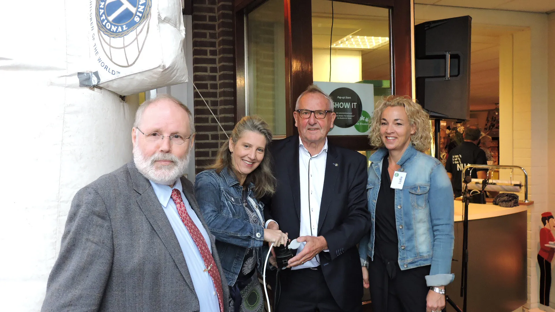 pop up store show it vincent leerling het rhedens de tender