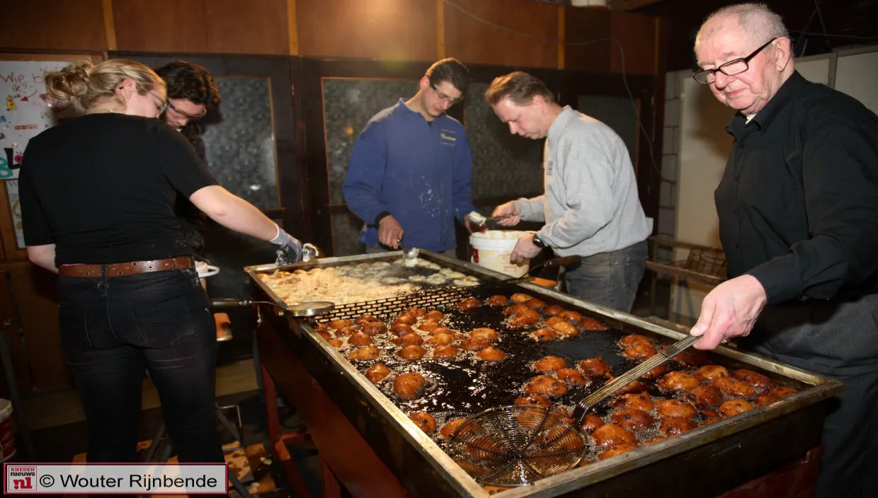 pwi7xilgo2e99fra9f7uhyzg2 oliebollen1