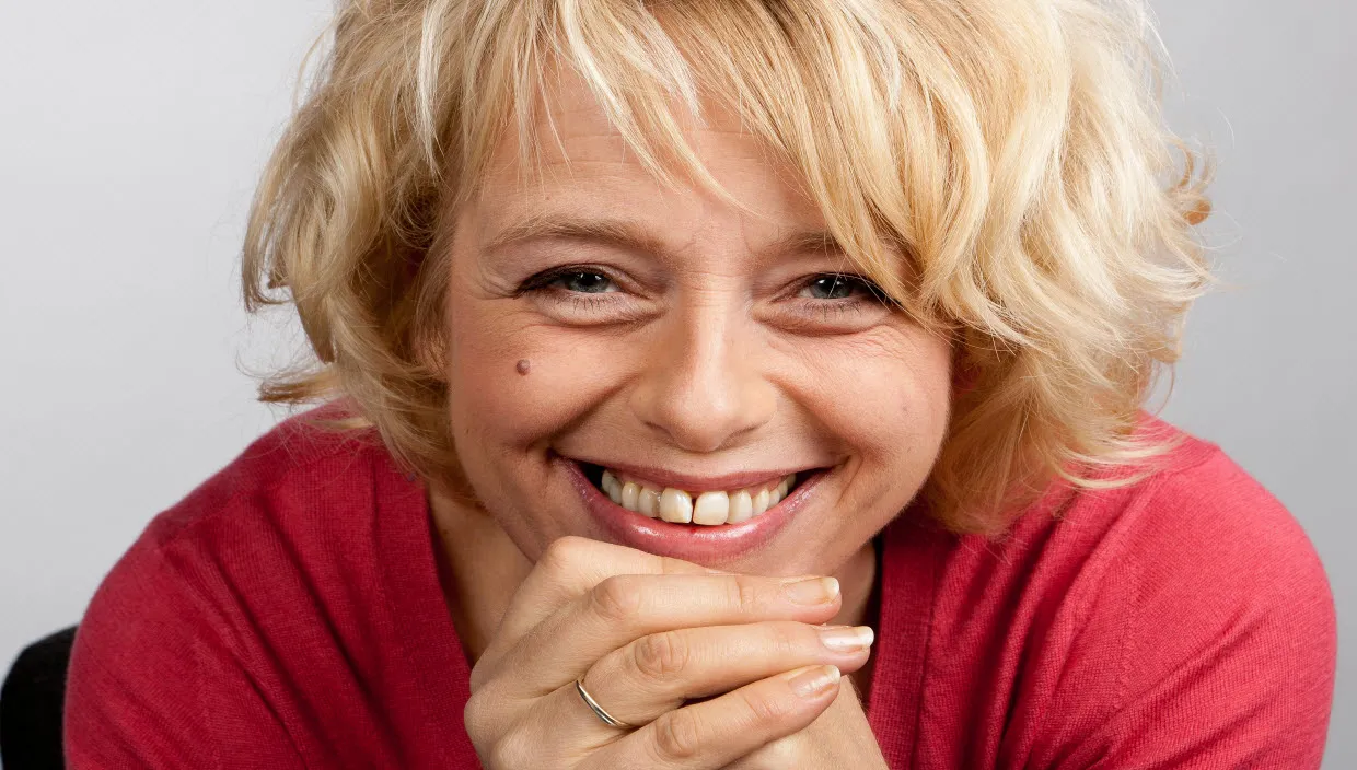 q8ej414mw6x1296q4u7lhrn3x angelique krger