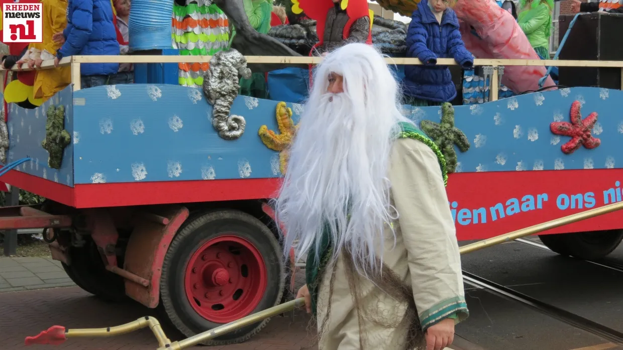 qbw0h3kc6ezochng0xvbl21s6 2014 03 02 carnavalsoptocht velp055