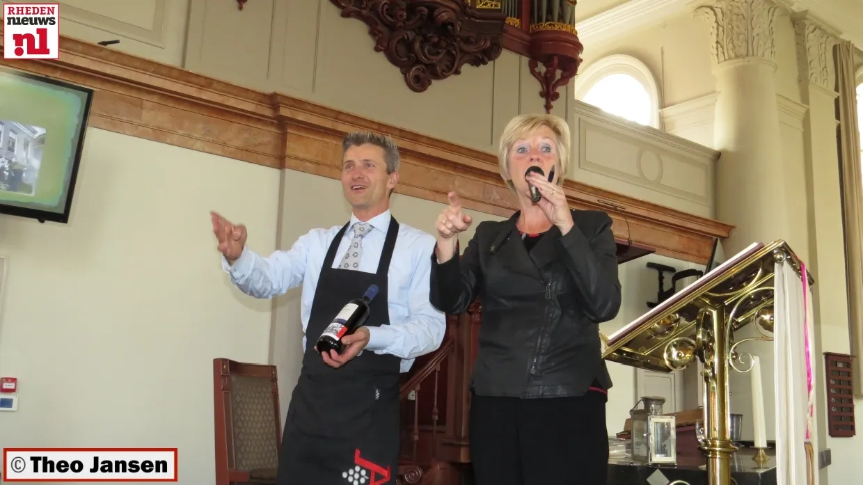 rc2xebd3zfwu1x4sh8v879dgc 2014 05 05 actie kerkramen grote kerk 017