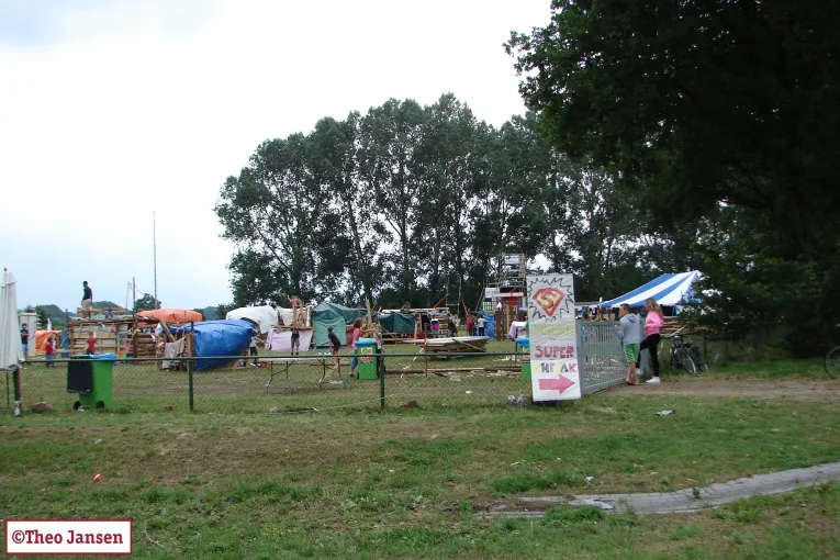 s0uuxjyc3xejrstlqcoi5m9eo rhevak 001