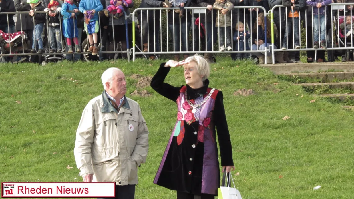 tgcijcnvndr7fjh7jfg7qy9gp 2014 11 22 sinterklaasintocht dieren 011