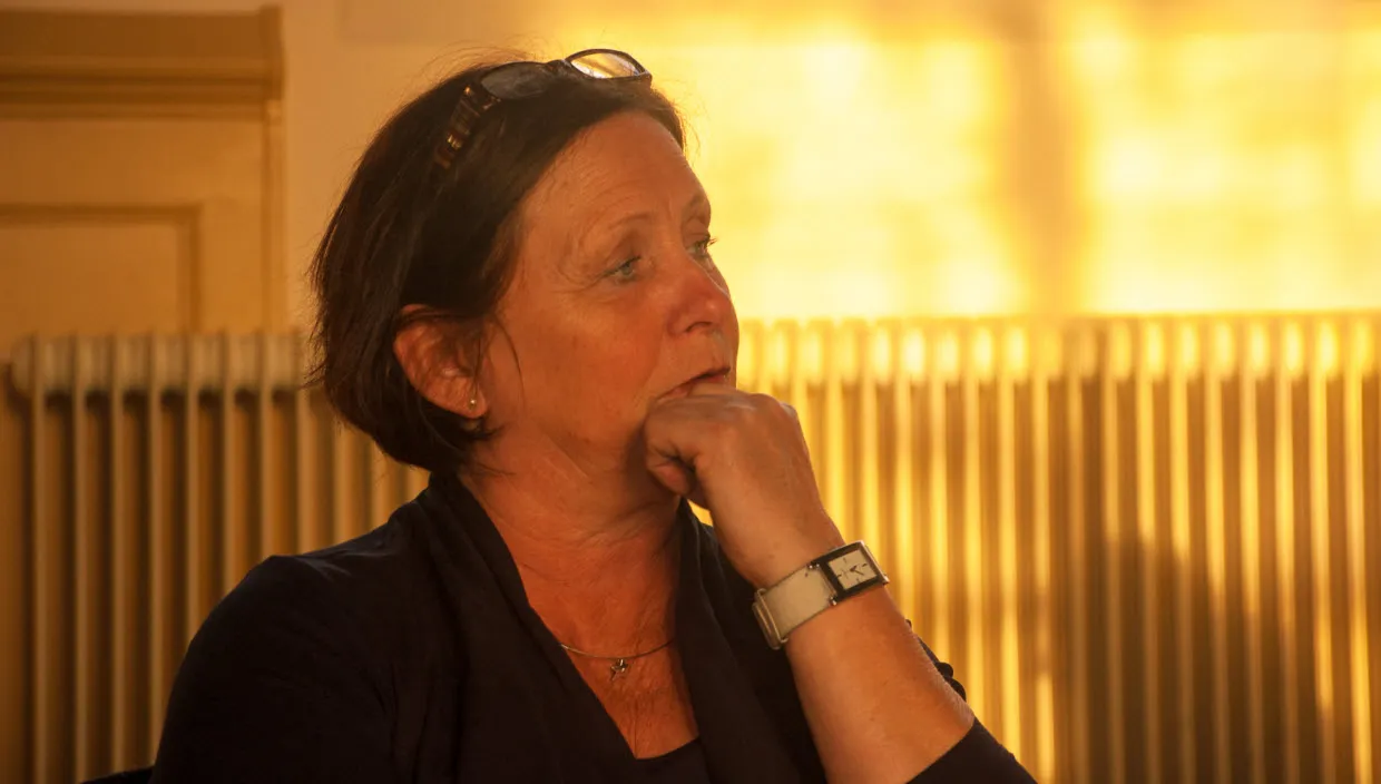 trag9xguh3e4bq9zqyd6whmm8 hoera hanny