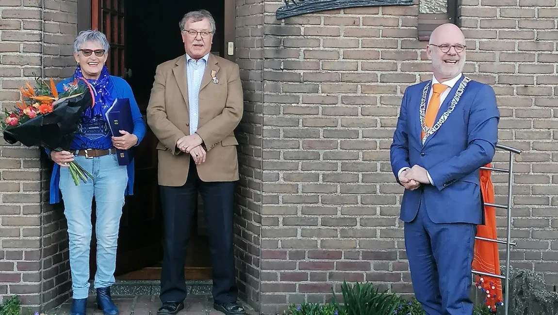 uitreiking koninklijke onderscheiding anne bruger gemeente rheden