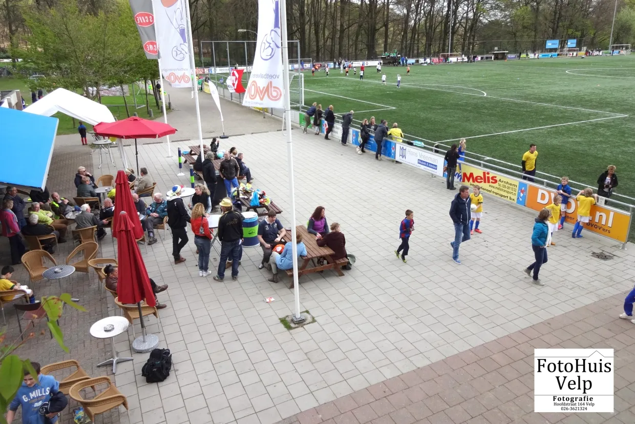 v36dw9i3bnbe3ula3vd9yvnj3 2014 04 09 schoolvoetbal roy 002