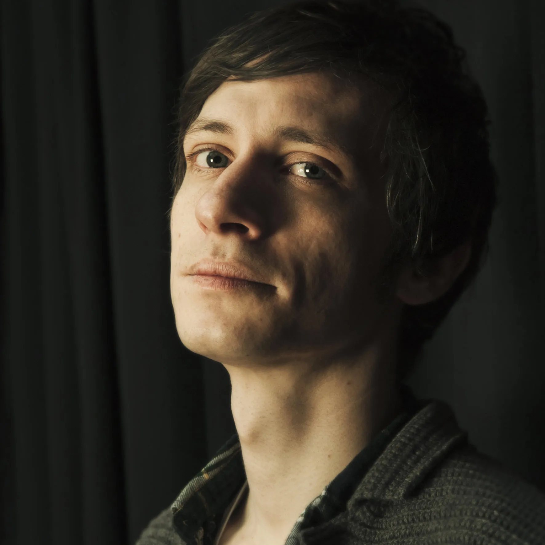 xaz1wsbcw9yinrkigvmww4cmq brochurefoto vierkant formaatemilio guzmaneen dunne dekmante