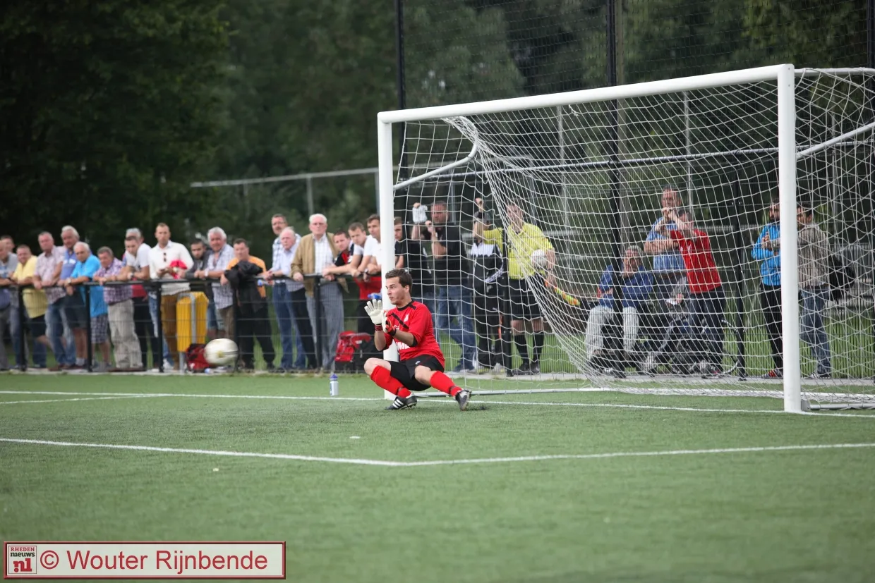 yfofxg3s01fjnmxm8joj9xf16 140809 rheden cup 022