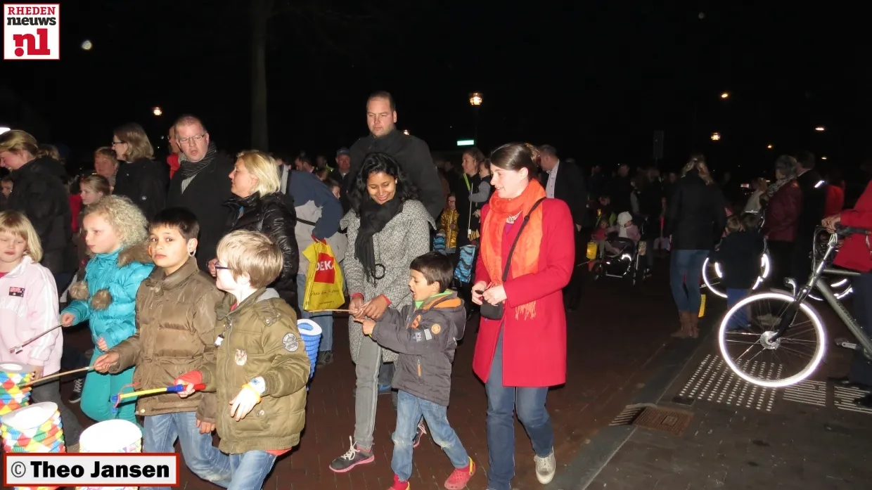 z9bvyl2u26bu8e651l7r5j5s2 2014 03 10 lampionnenoptocht rheden015
