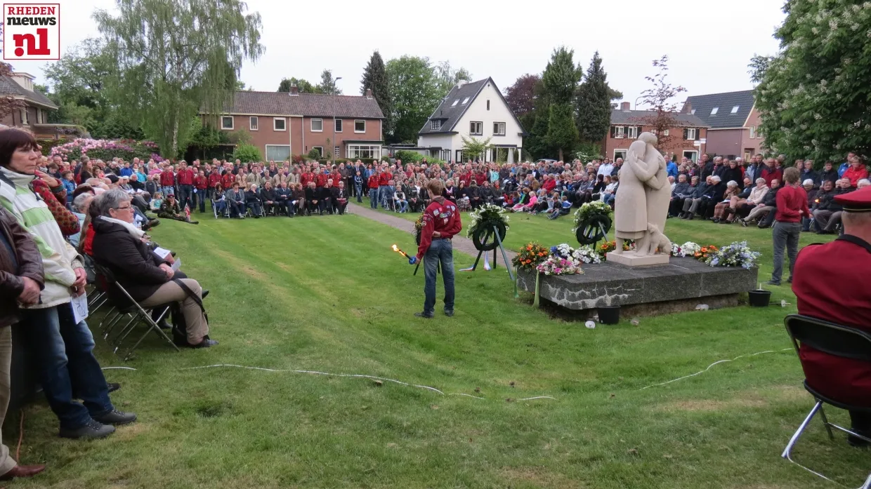 zthwn0q1ude6blkilzbulwsdi 2014 05 04 dodenherdenking rheden 034