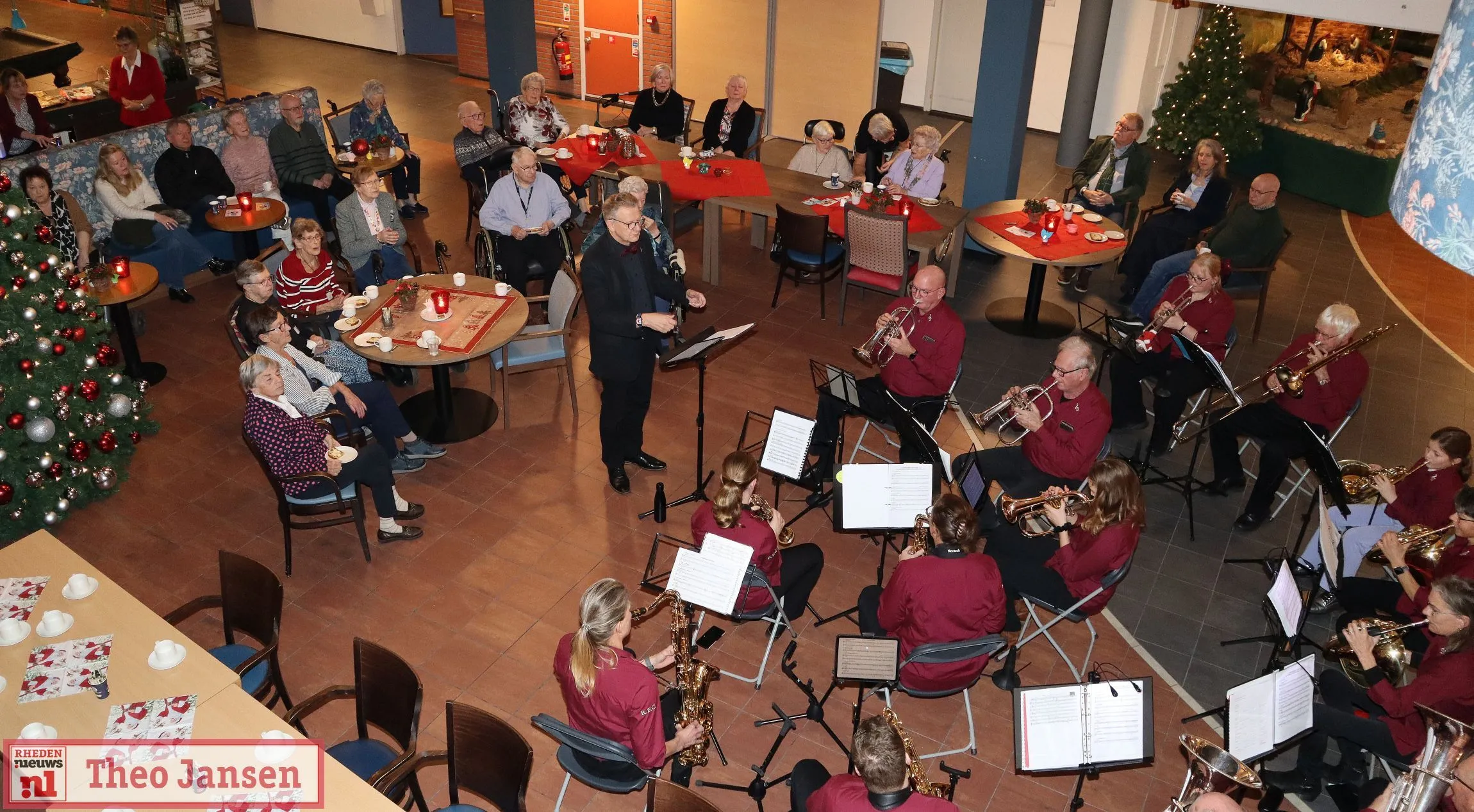 01 rhedens fanfare corps verzorgt kerstconcert in rhederhof voor de 61 ste keer 25 12 2024 1