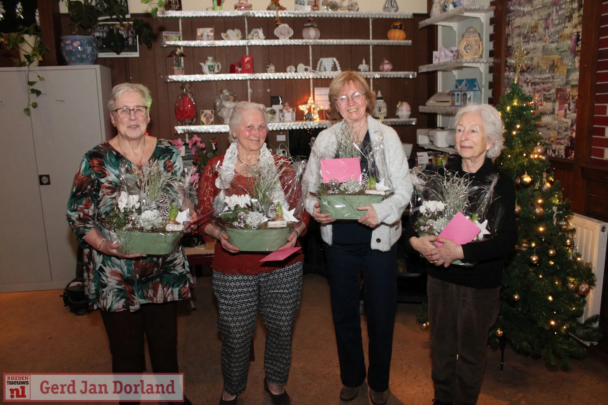 01 velpse accordeon vereniging huldigt trouwe leden tijdens sfeervolle afsluiting van het jaar 20 12 2024 1