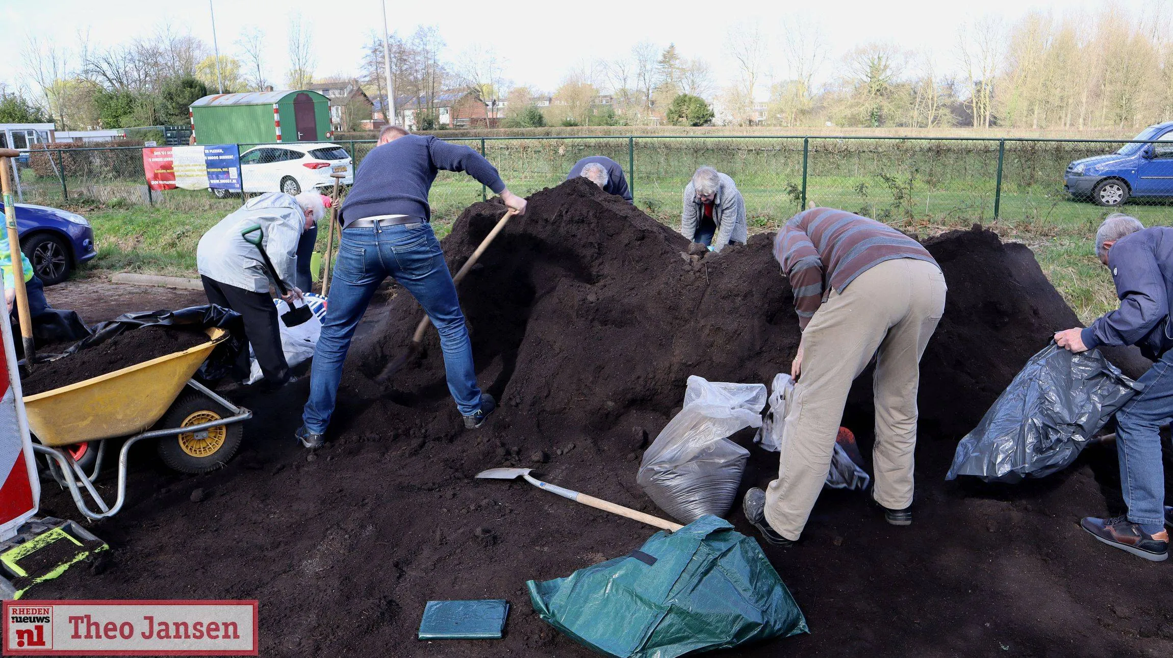 overweldigende belangstelling voor gratis compost in dieren en velp 29 03 2025 5