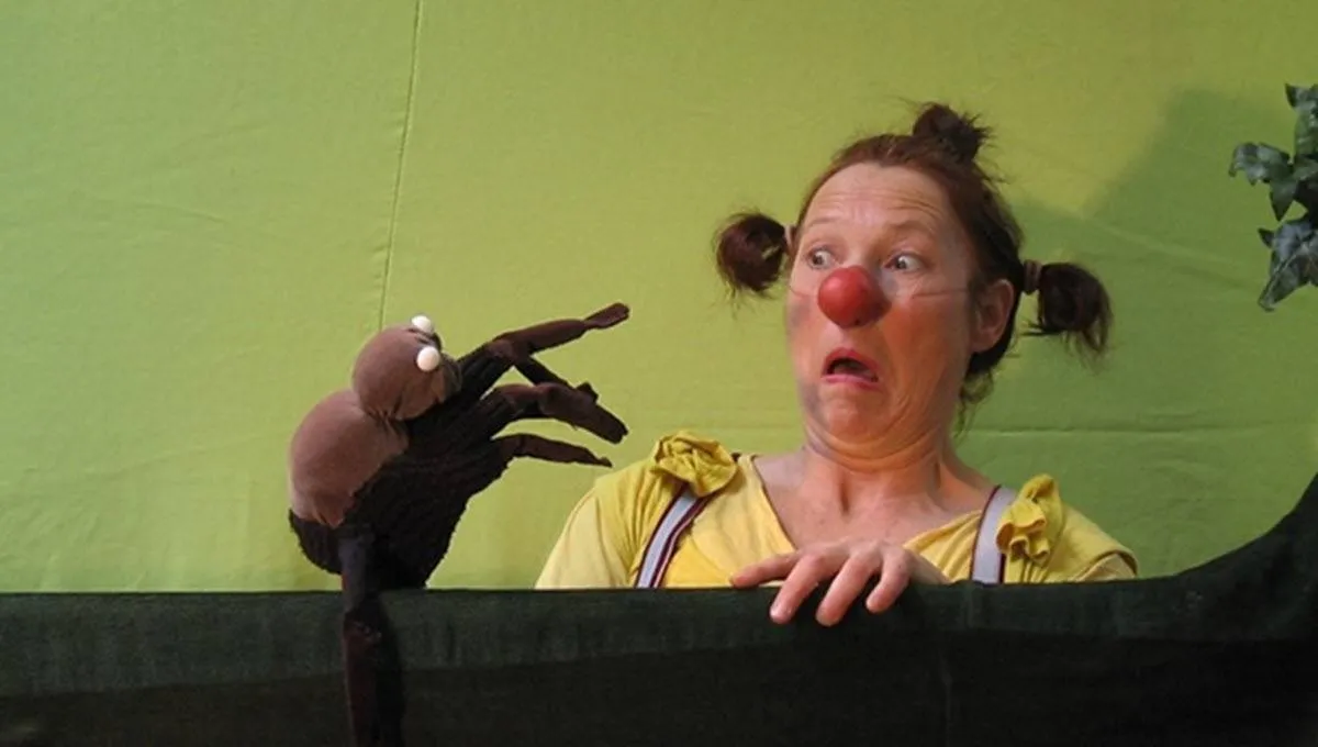 clown saar