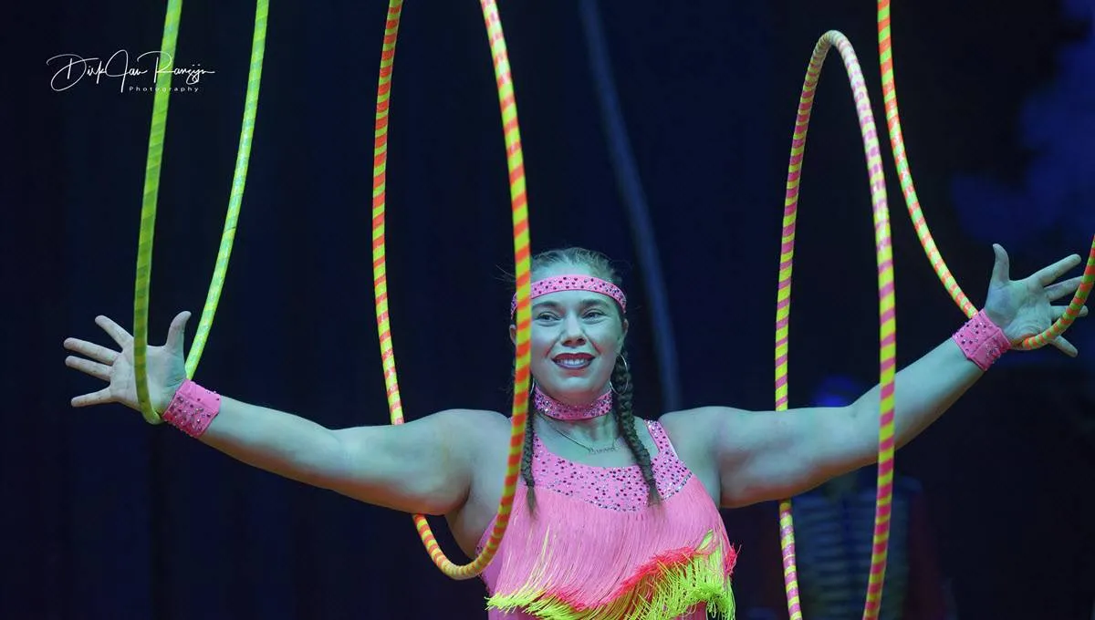 draaiende hoepels met miss loreen circus bossle