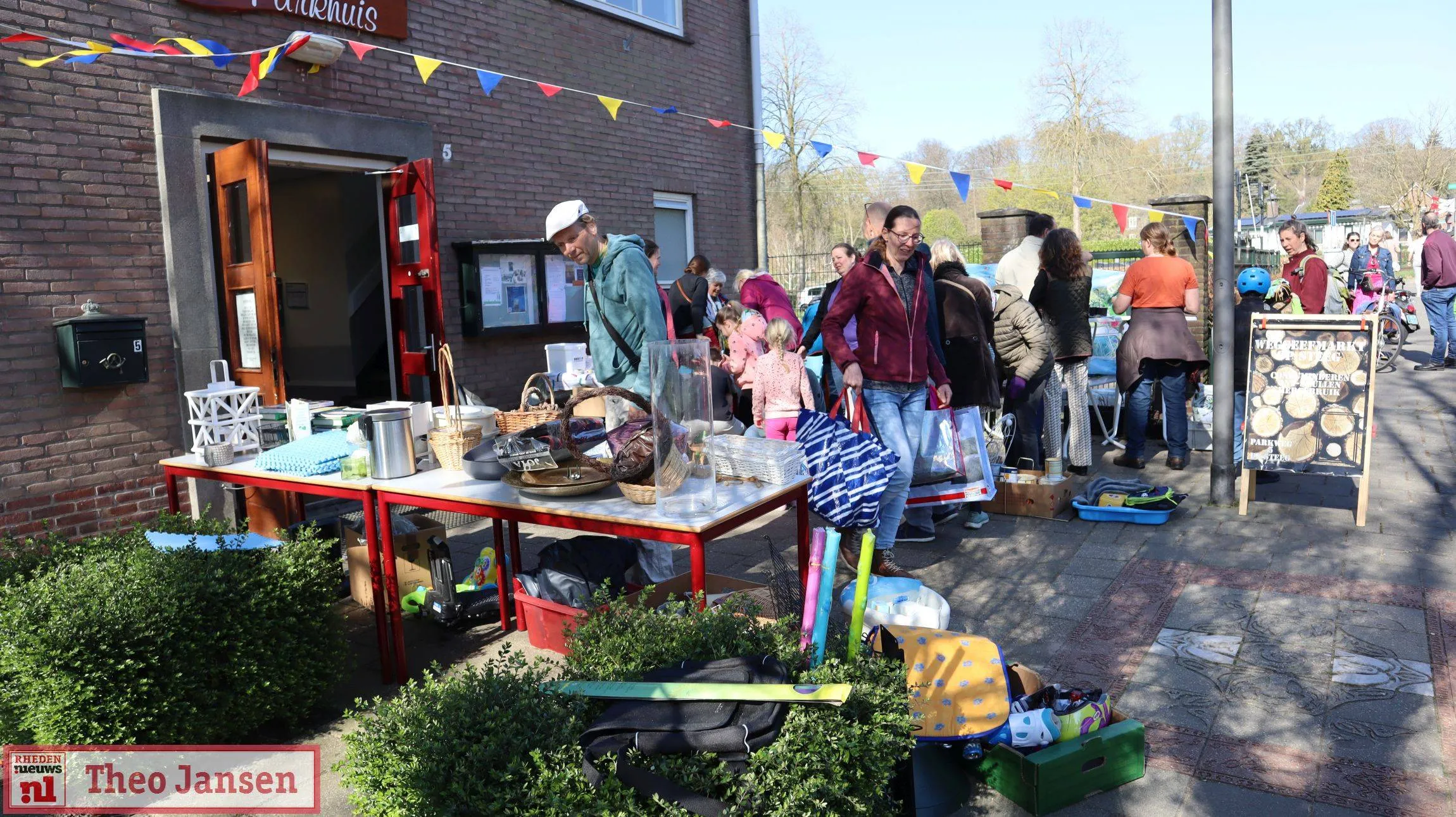 grote belangstelling voor vierde editie van weggeefmarkt in de steeg 05 04 2025 3