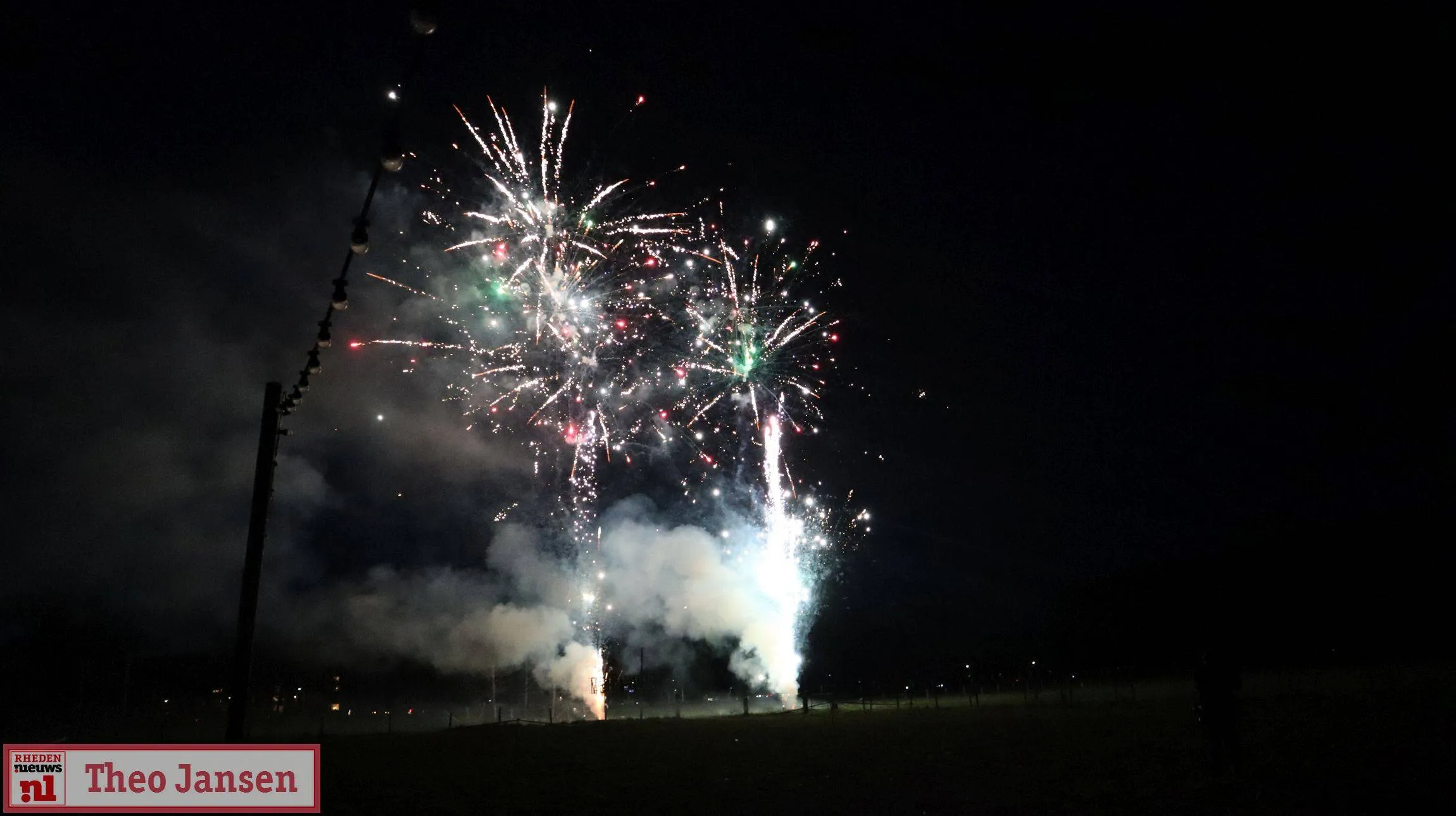 Velp viert 80 jaar vrijheid met lampionnenoptocht en spectaculair vuurwerk