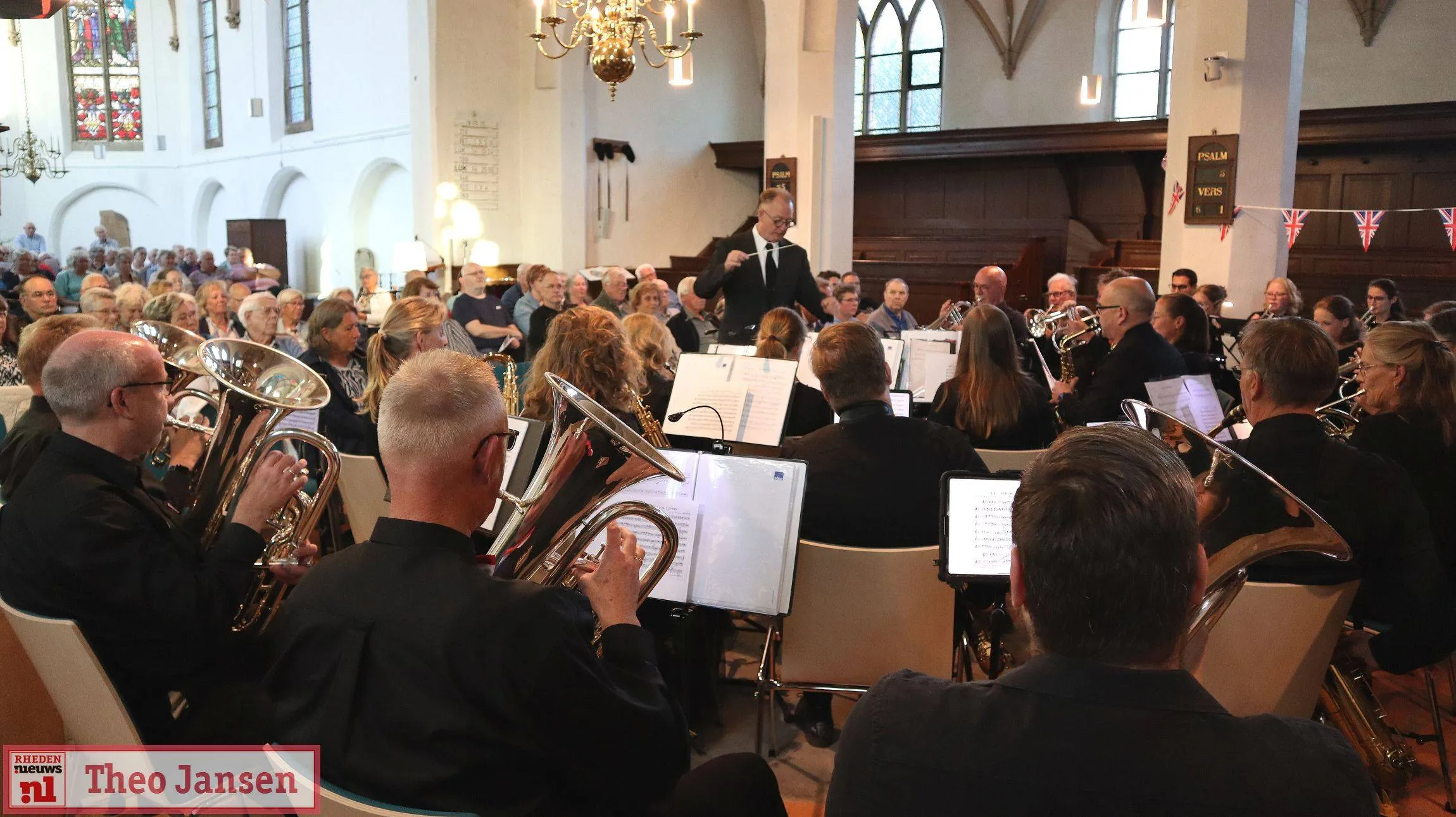 indrukwekkend bevrijdingsconcert door rhedens fanfare corps in volle dorpskerk 17 05 2025 4