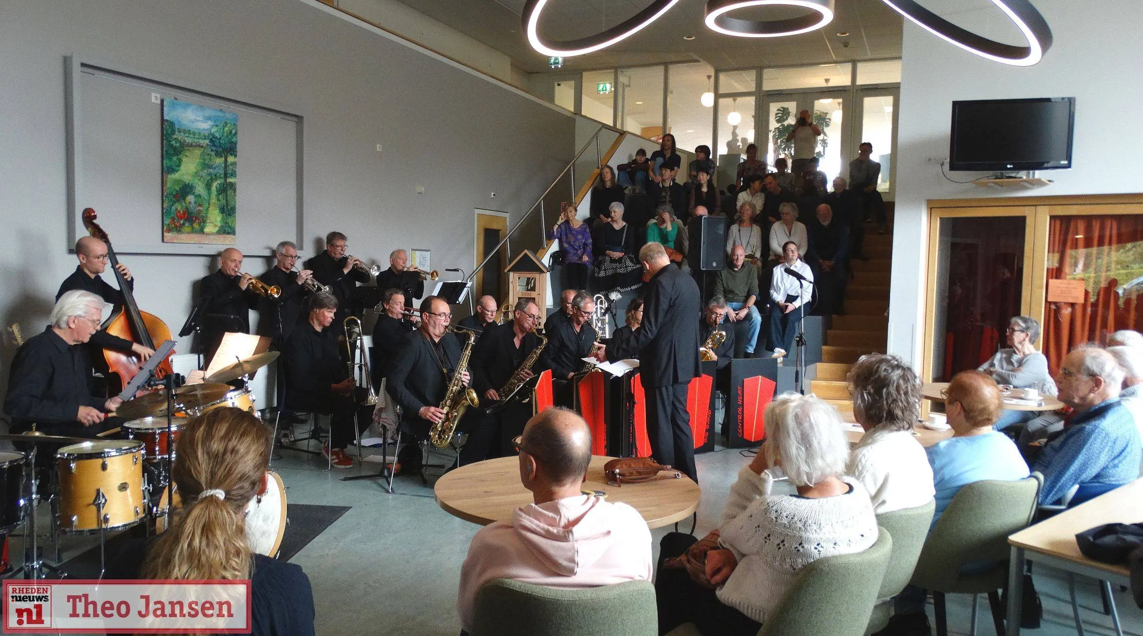 Central Heat Bigband laat foyer van ’t Sprengenhus swingen 12-10-2025 (1)