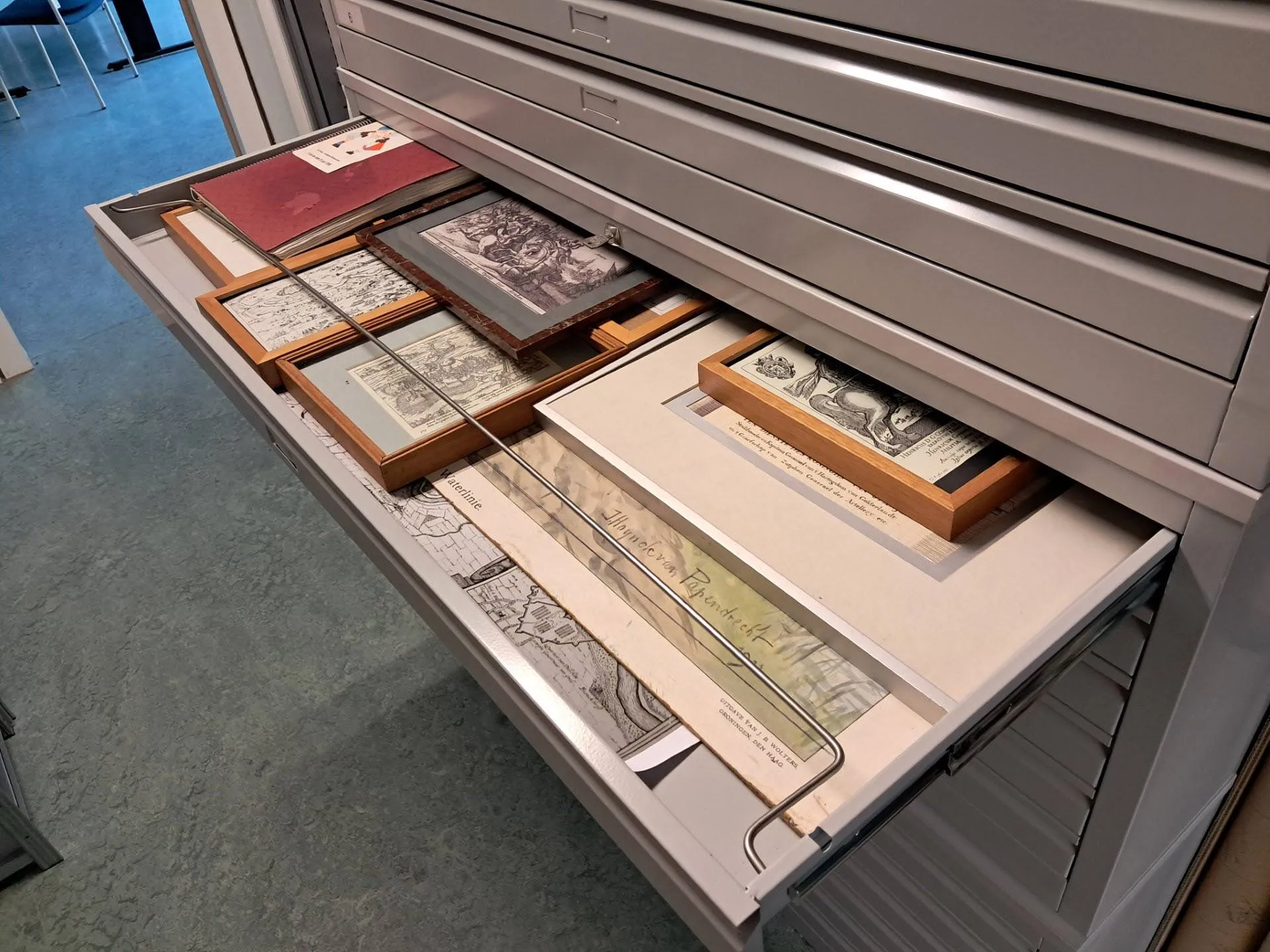 Archiefkast Oudheidkundige Kring Rheden-Rozendaal