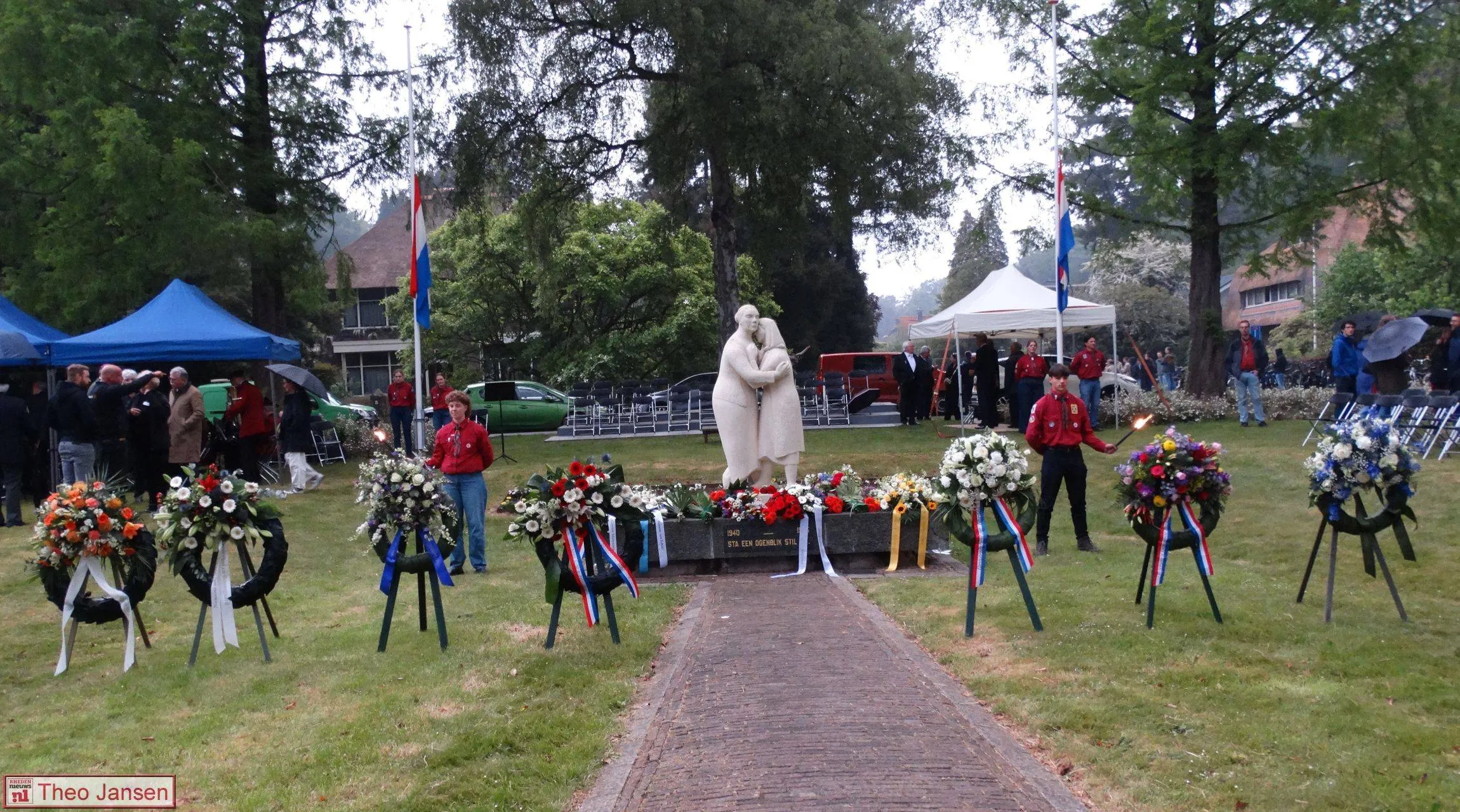 Gemeentelijke herdenking bij monument in het Rozenbos in Rheden 04-05-2026 (31)
