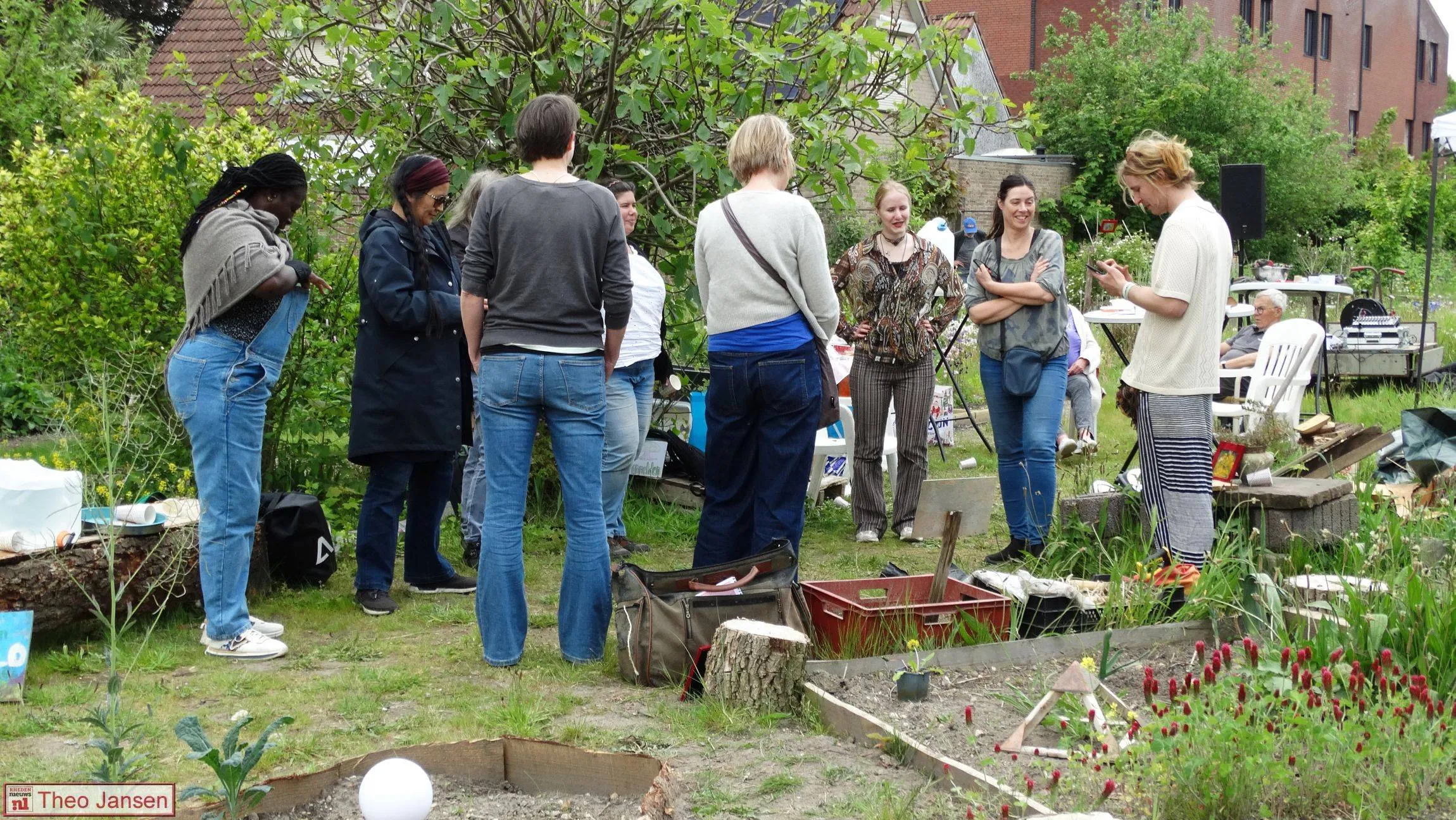 Tuinfluisterdag in Velp trekt veel tuinliefhebbers 09-05-2026 (8)