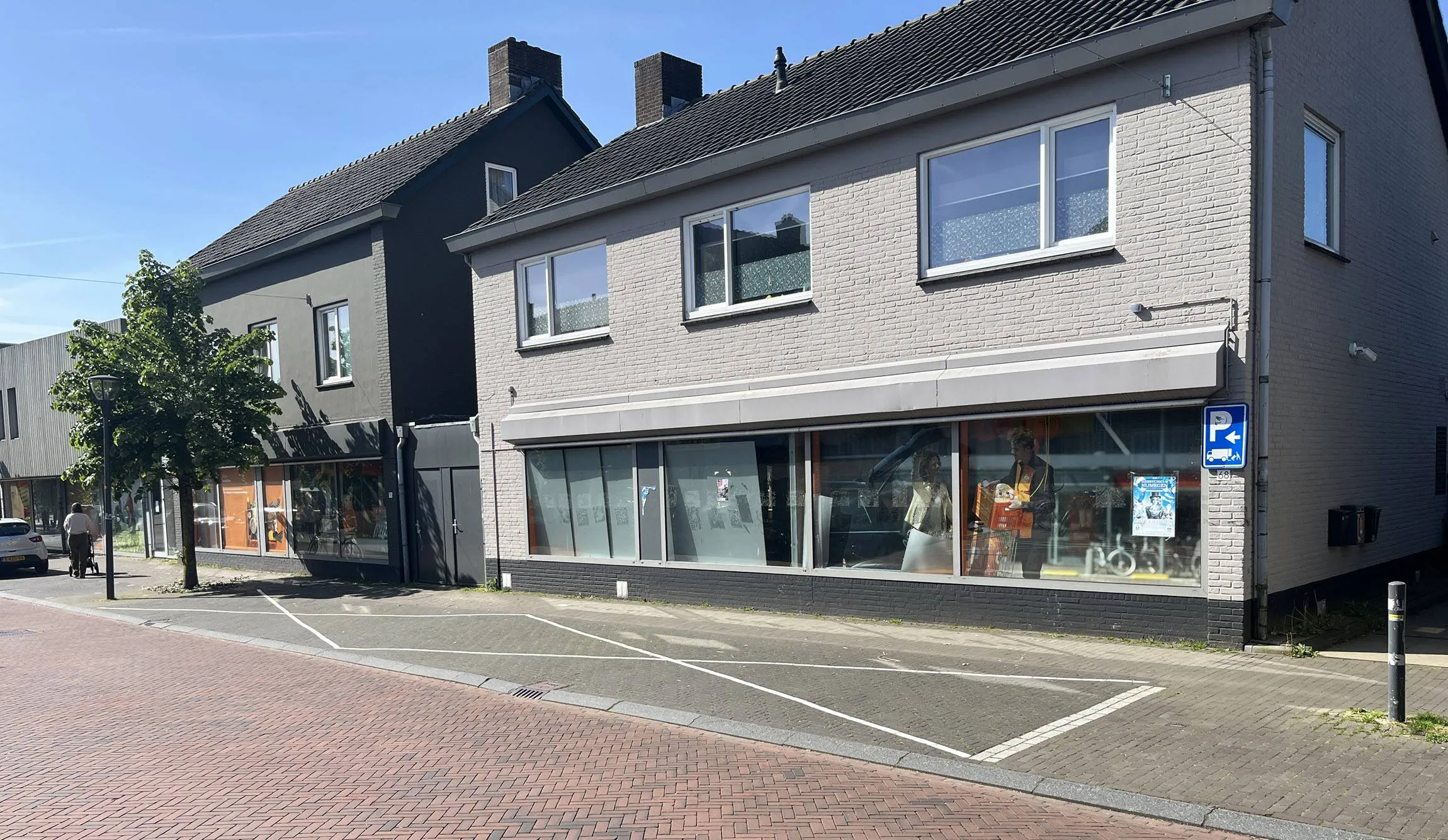 Parkeerplaatsen Groenestraat - Chris van Zwam