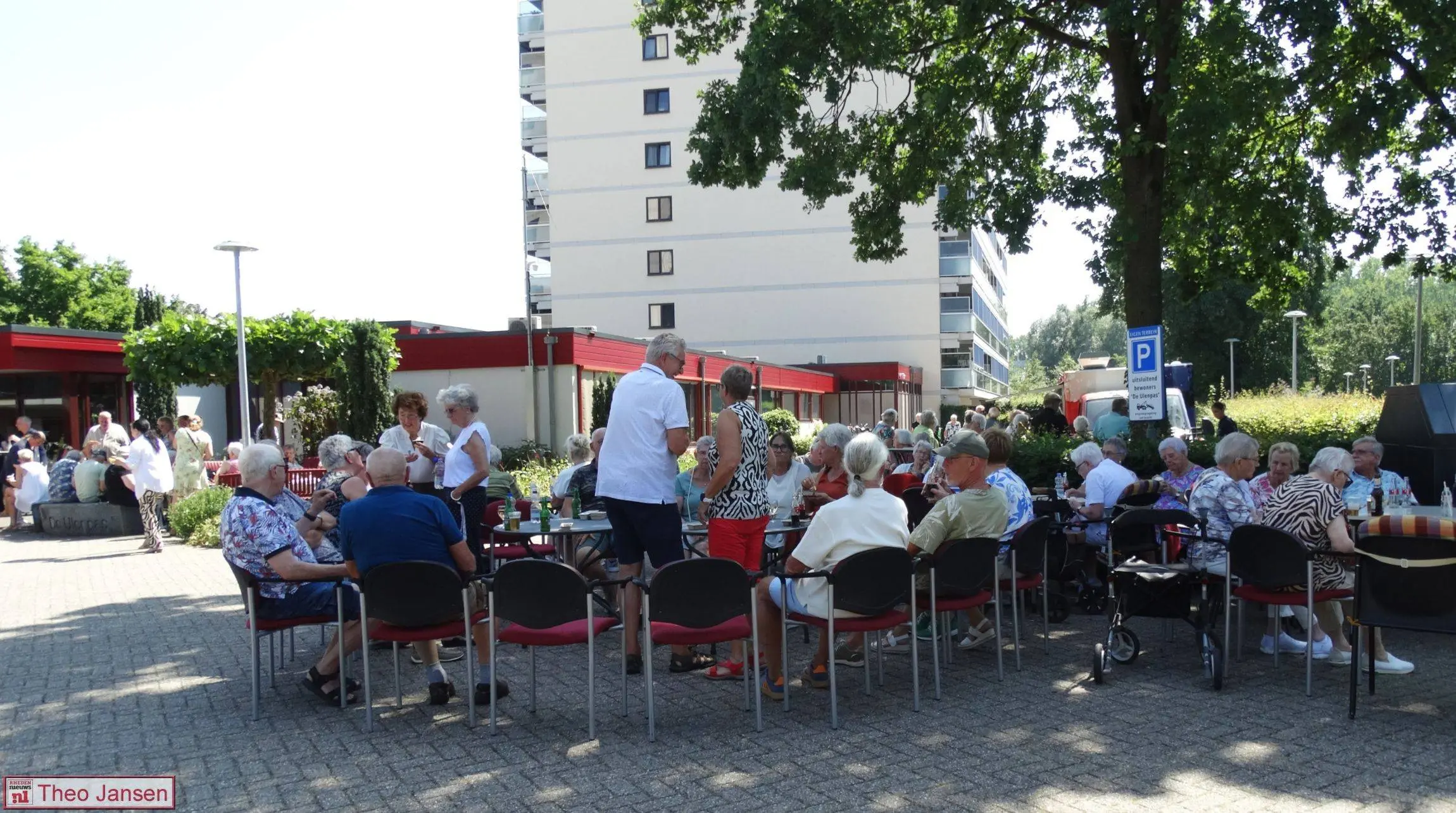De Ulenpas sluit feestelijke reeks activiteiten zonnig af met Foodtruckfestival 11-7-26 (12)