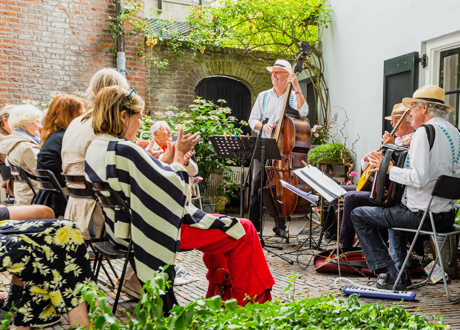 07 07 2019 maarten j eykman zuidsingel 20 blue suspenders 7