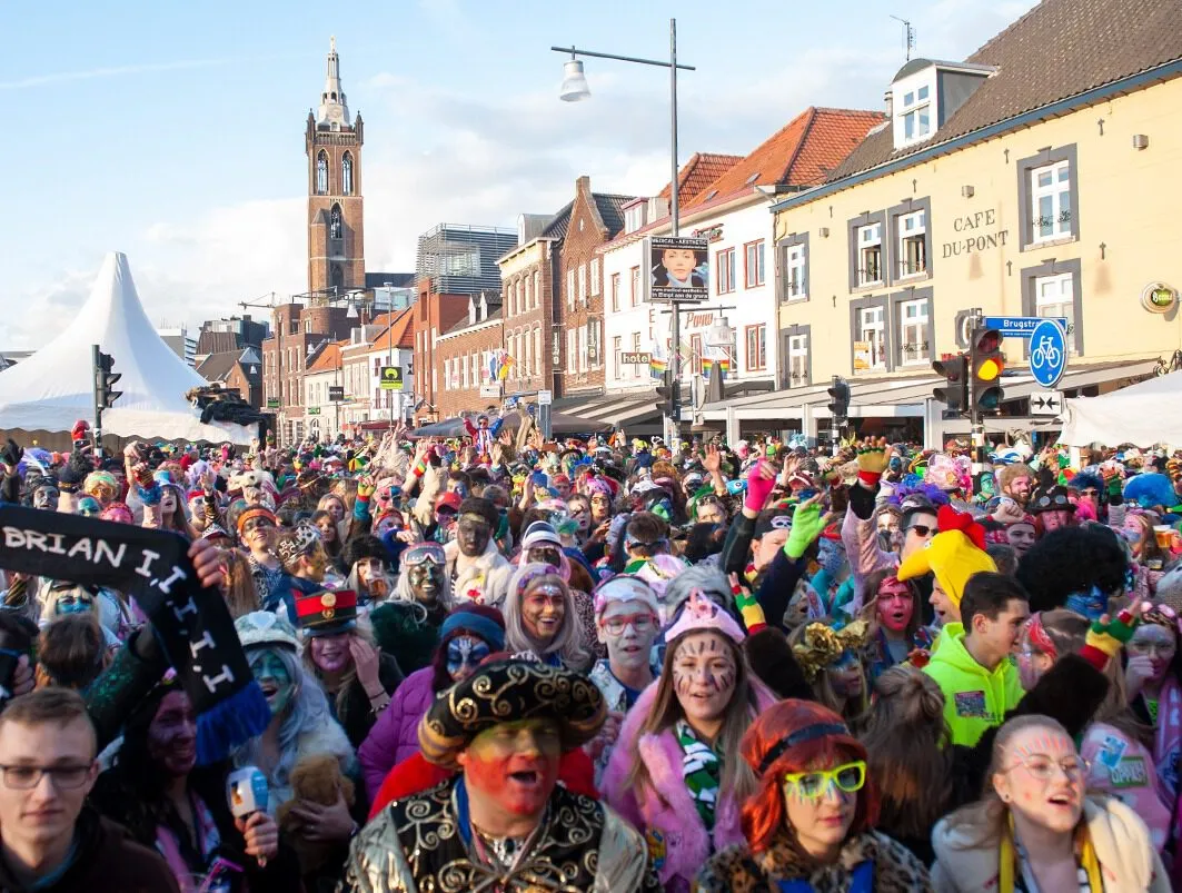 carnaval roermond 1 1063x803 c default