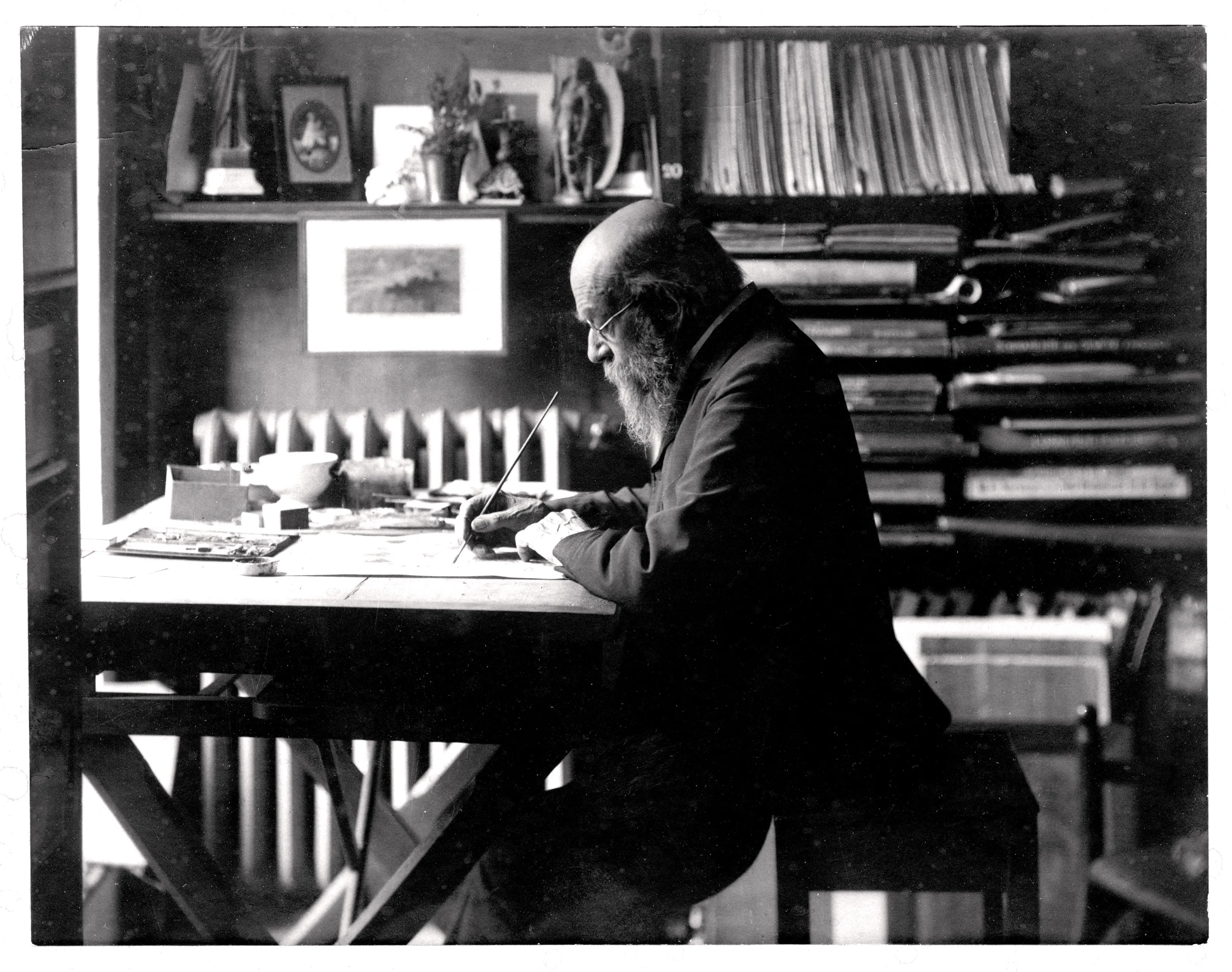 ch cuypers aan werktafel