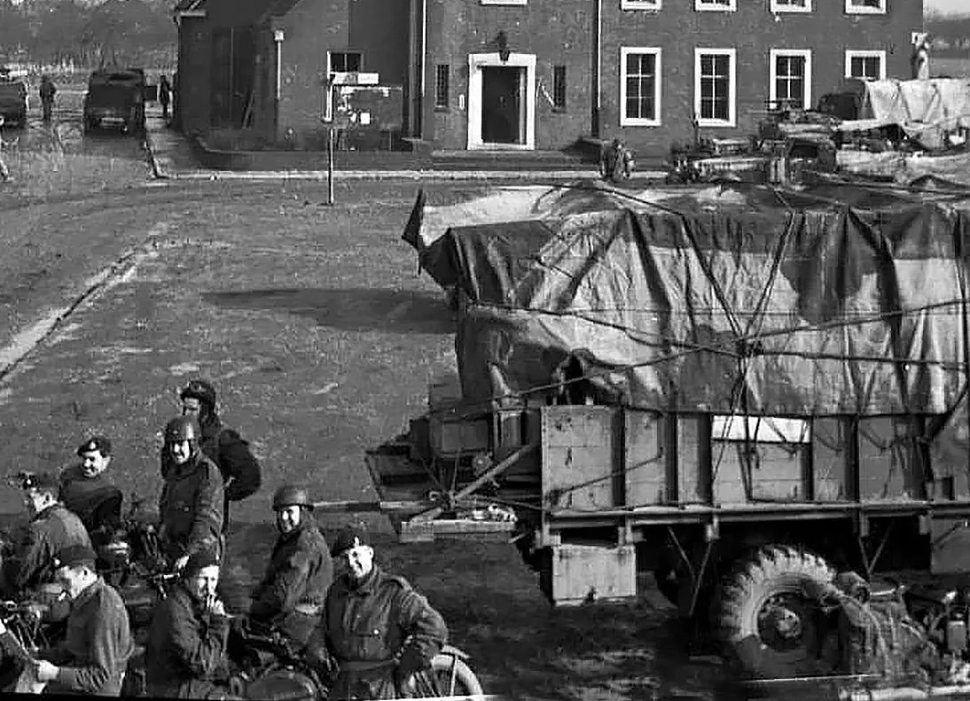 maasbracht bevrijding gemeentehuis 19450125004 e1577527174448