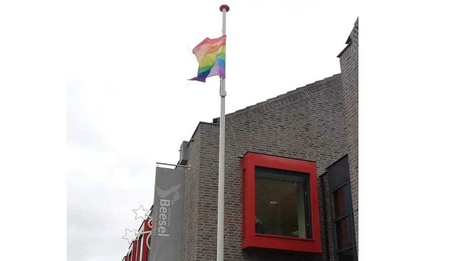 regenboogvlag beesel