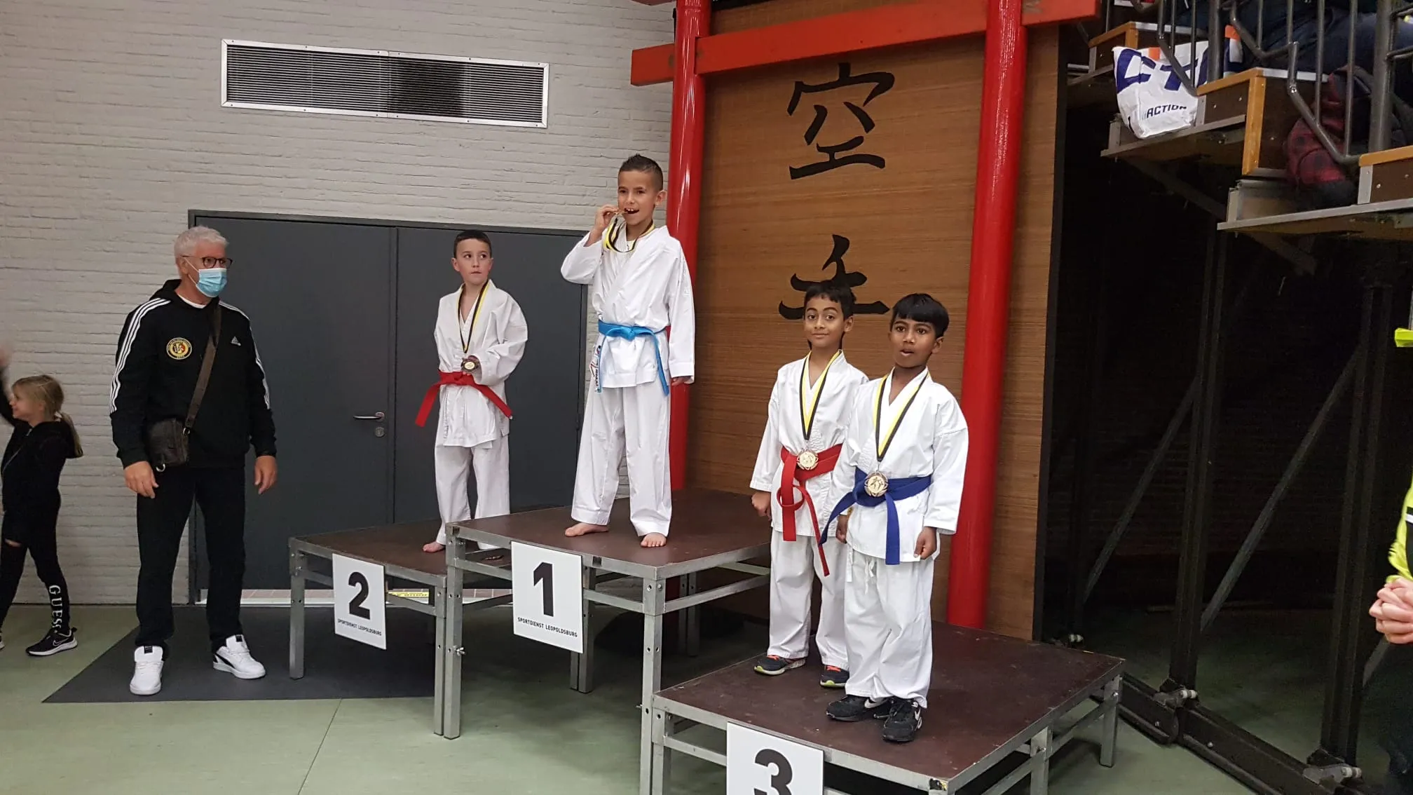 ritheek en dhilux podium